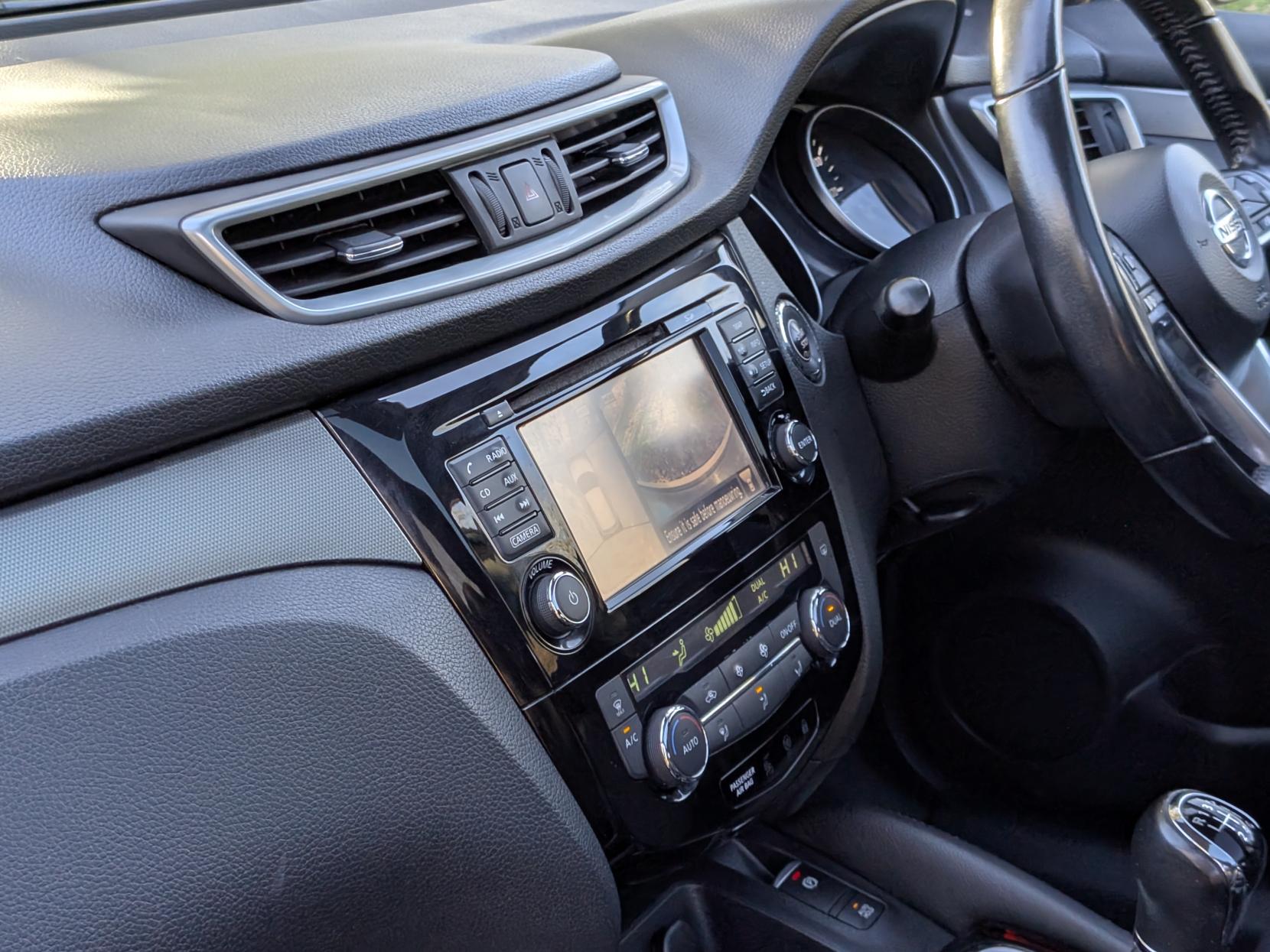 Nissan Qashqai 1.2 DIG-T N-Connecta SUV 5dr Petrol Manual Euro 6 (s/s) (115 ps)