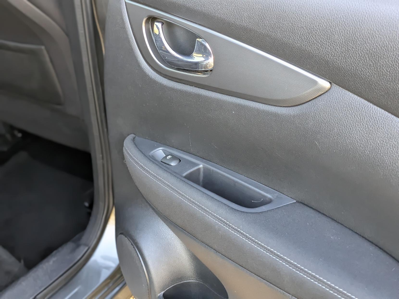 Nissan Qashqai 1.2 DIG-T N-Connecta SUV 5dr Petrol Manual Euro 6 (s/s) (115 ps)