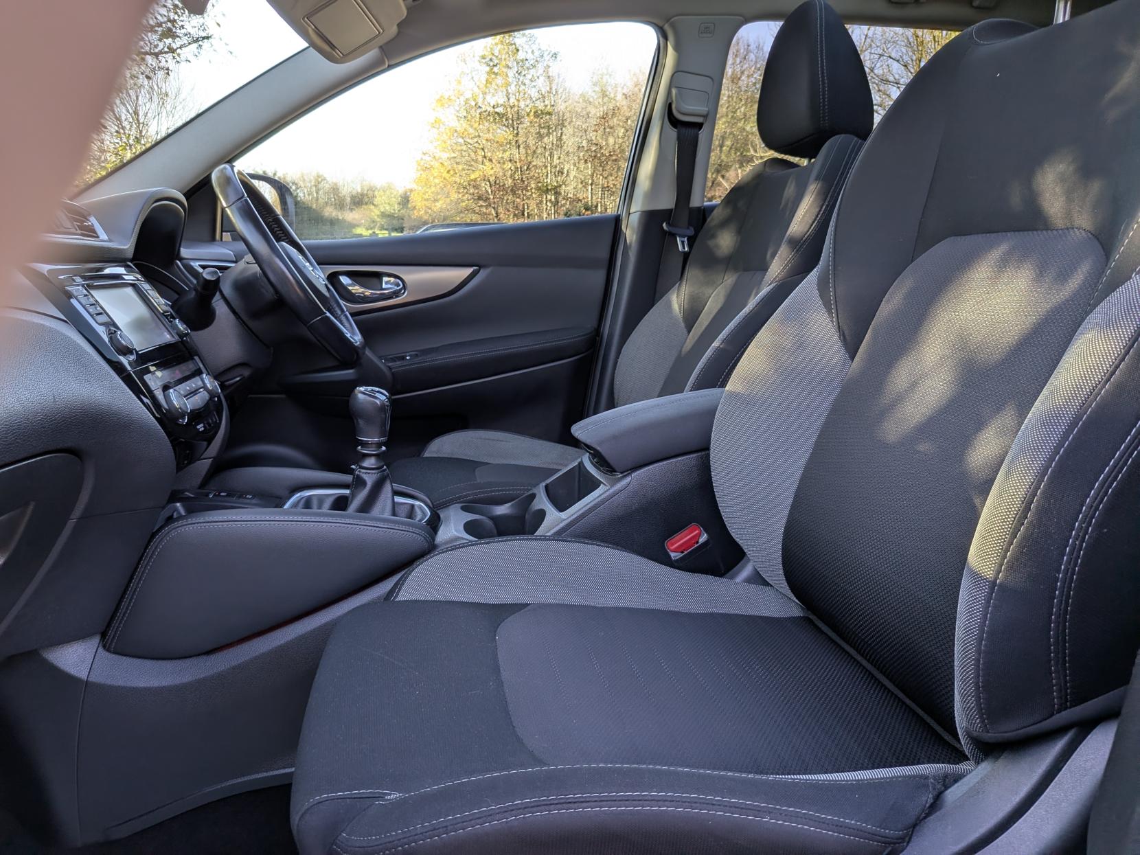 Nissan Qashqai 1.2 DIG-T N-Connecta SUV 5dr Petrol Manual Euro 6 (s/s) (115 ps)