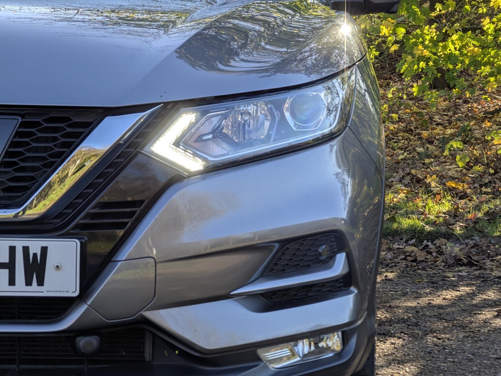 Nissan Qashqai 1.2 DIG-T N-Connecta SUV 5dr Petrol Manual Euro 6 (s/s) (115 ps)