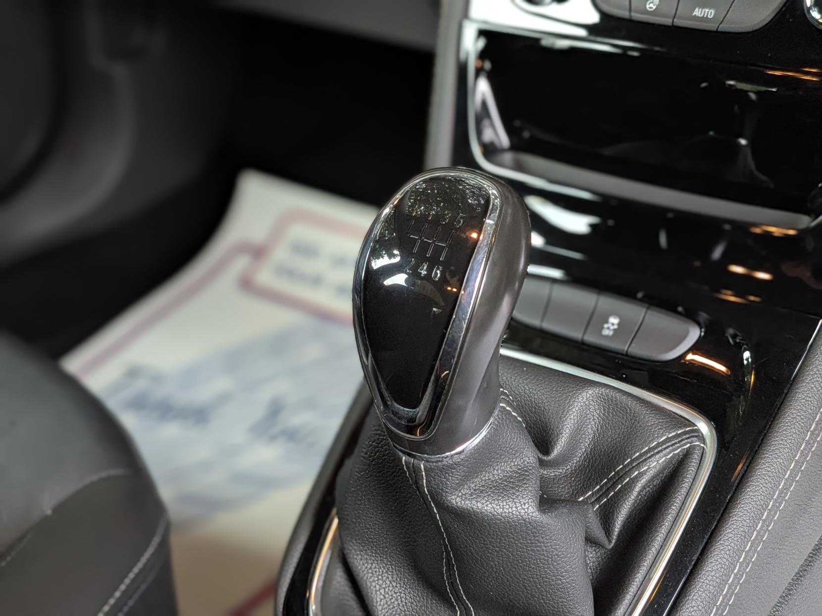 Vauxhall Astra 1.4i Turbo Elite Nav Hatchback 5dr Petrol Manual Euro 6 (150 ps)