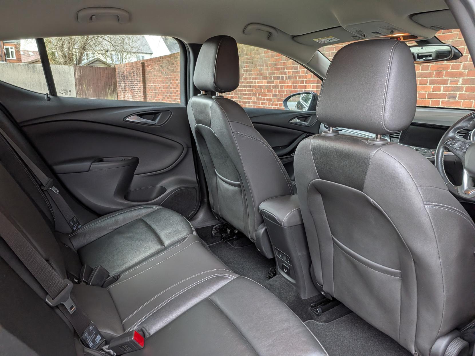 Vauxhall Astra 1.4i Turbo Elite Nav Hatchback 5dr Petrol Manual Euro 6 (150 ps)