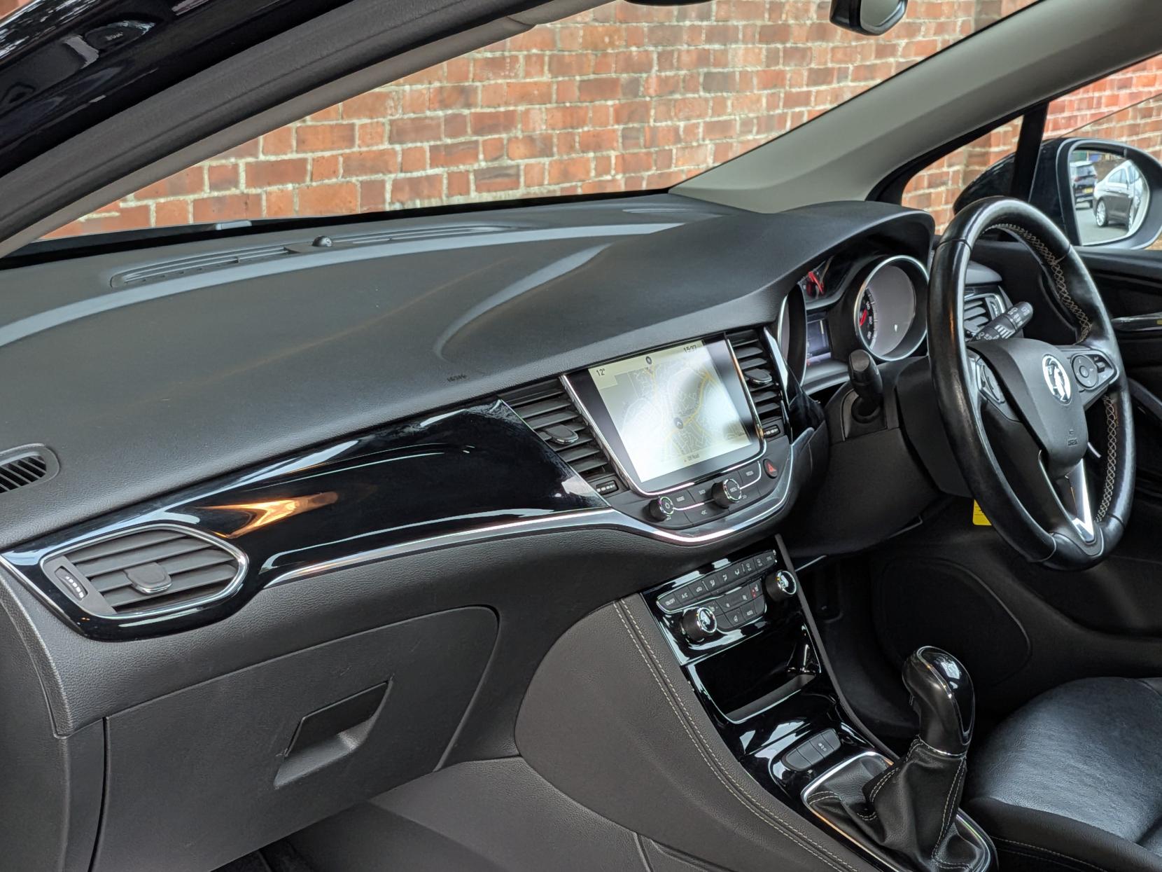 Vauxhall Astra 1.4i Turbo Elite Nav Hatchback 5dr Petrol Manual Euro 6 (150 ps)