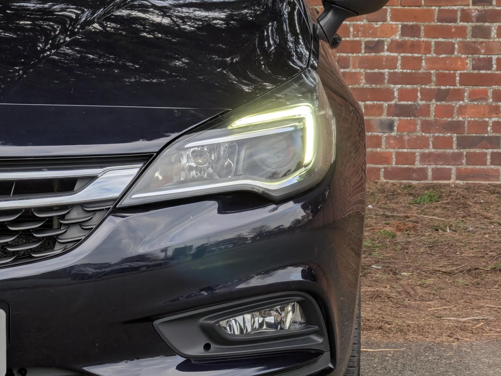 Vauxhall Astra 1.4i Turbo Elite Nav Hatchback 5dr Petrol Manual Euro 6 (150 ps)