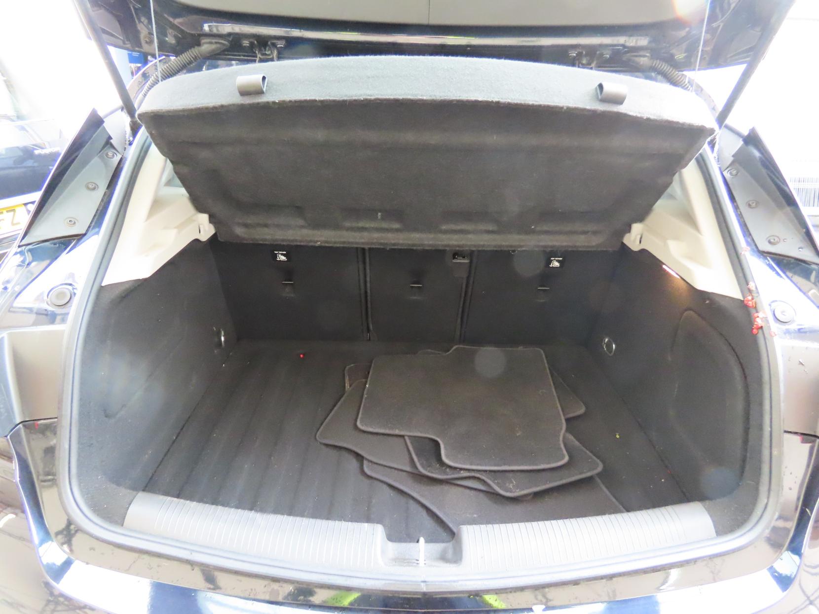 Vauxhall Astra 1.4i Turbo Elite Nav Hatchback 5dr Petrol Manual Euro 6 (150 ps)