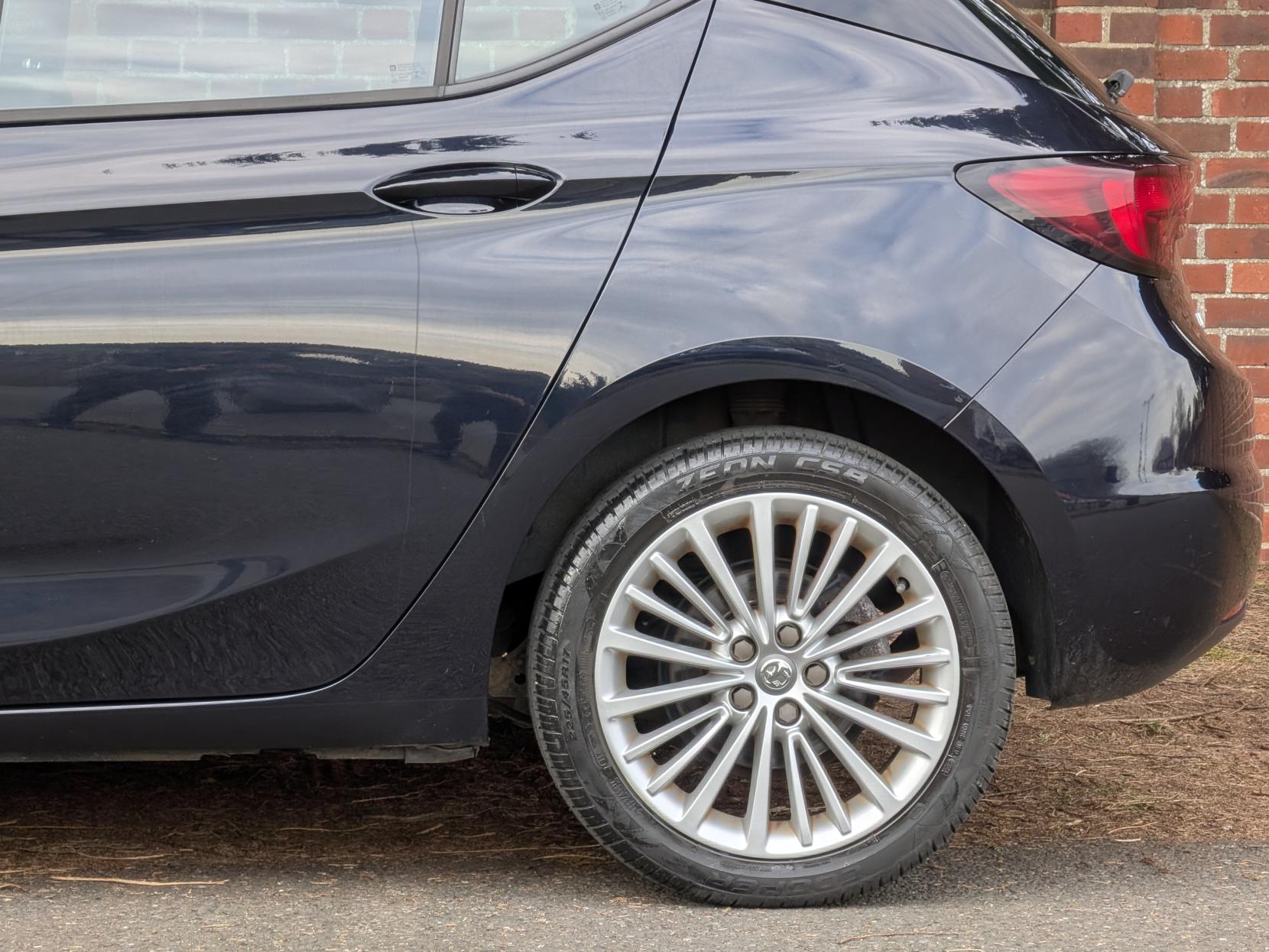 Vauxhall Astra 1.4i Turbo Elite Nav Hatchback 5dr Petrol Manual Euro 6 (150 ps)