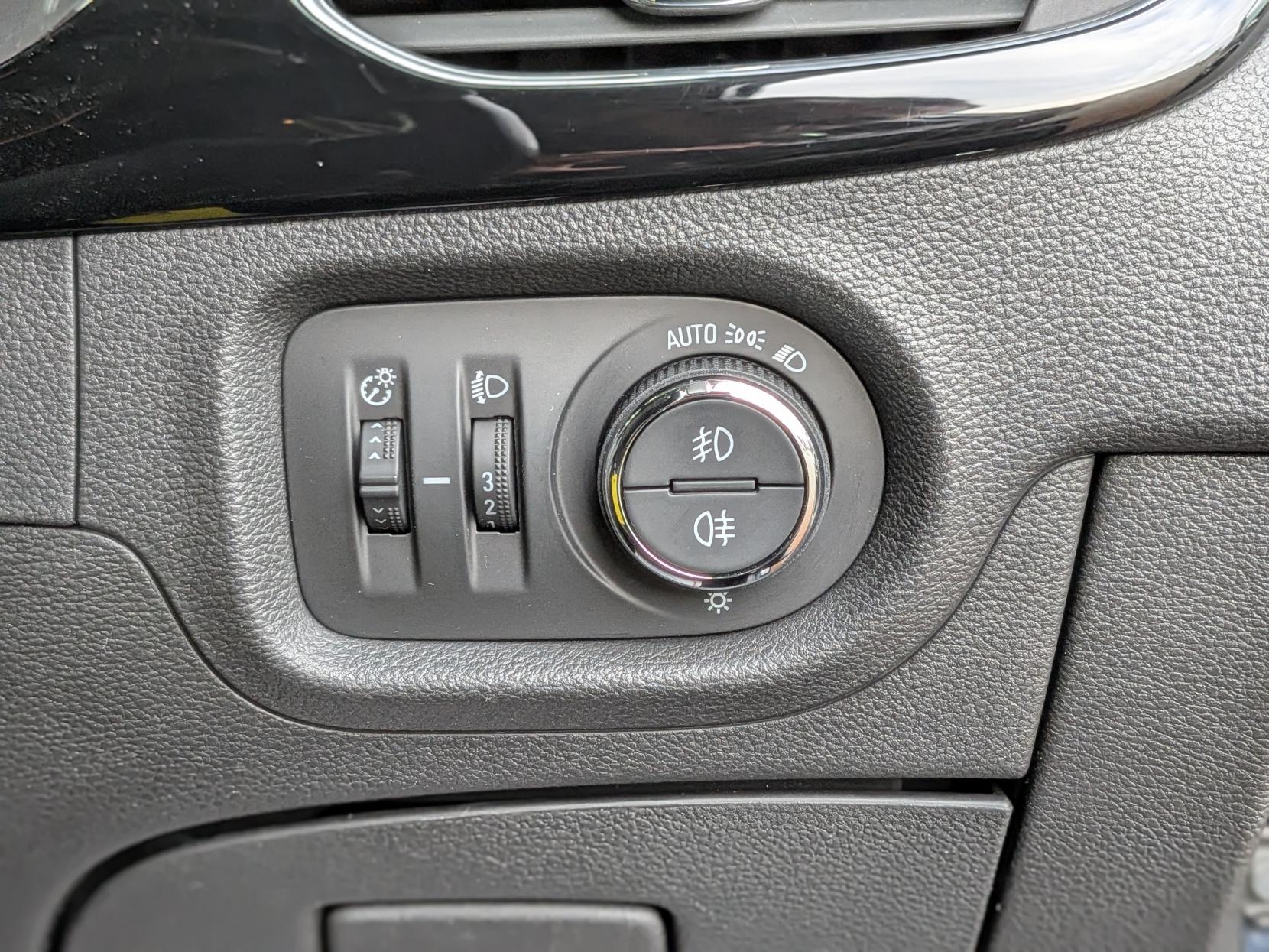 Vauxhall Astra 1.4i Turbo Elite Nav Hatchback 5dr Petrol Manual Euro 6 (150 ps)