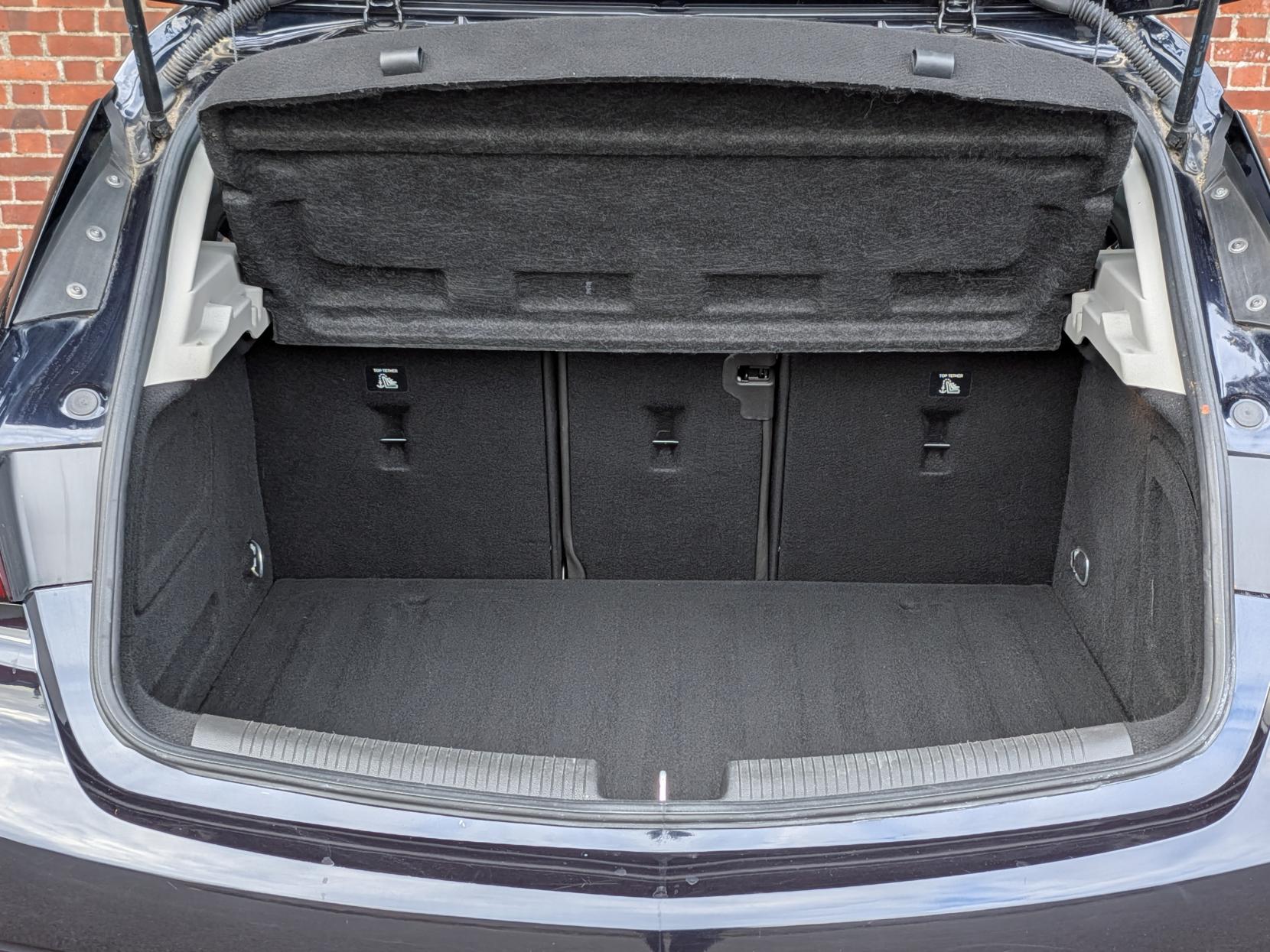 Vauxhall Astra 1.4i Turbo Elite Nav Hatchback 5dr Petrol Manual Euro 6 (150 ps)