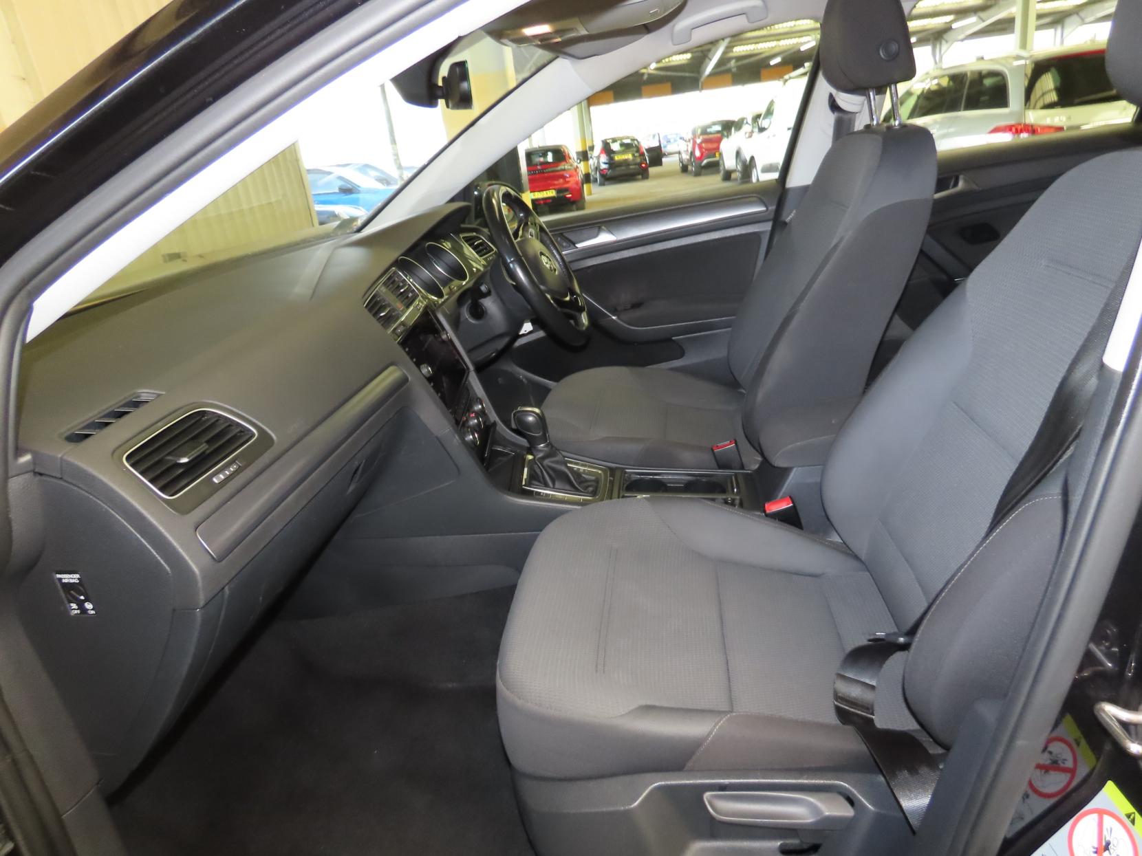 Volkswagen Golf 1.4 TSI BlueMotion Tech SE Nav Hatchback 5dr Petrol DSG Euro 6 (s/s) (125 ps)