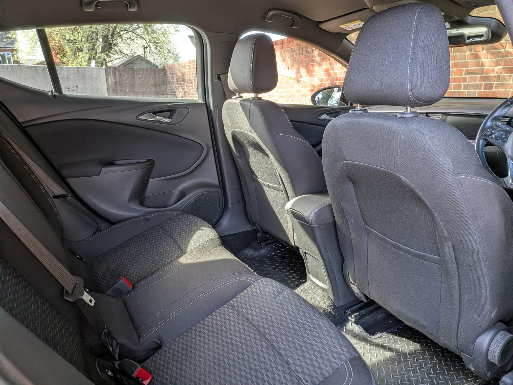 Vauxhall Astra 1.4i Turbo SRi VX Line Nav Hatchback 5dr Petrol Manual Euro 6 (150 ps)