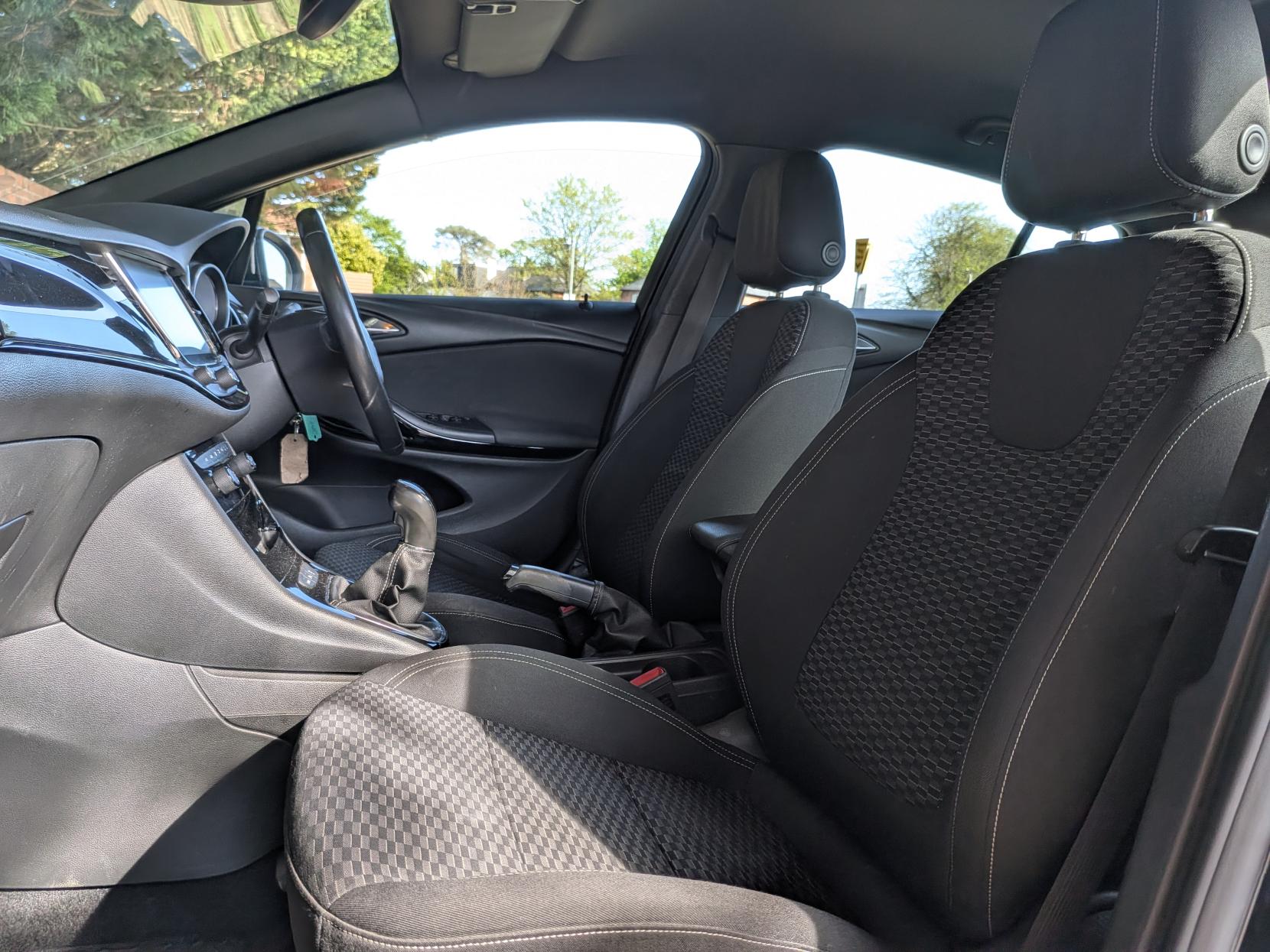 Vauxhall Astra 1.4i Turbo SRi VX Line Nav Hatchback 5dr Petrol Manual Euro 6 (150 ps)