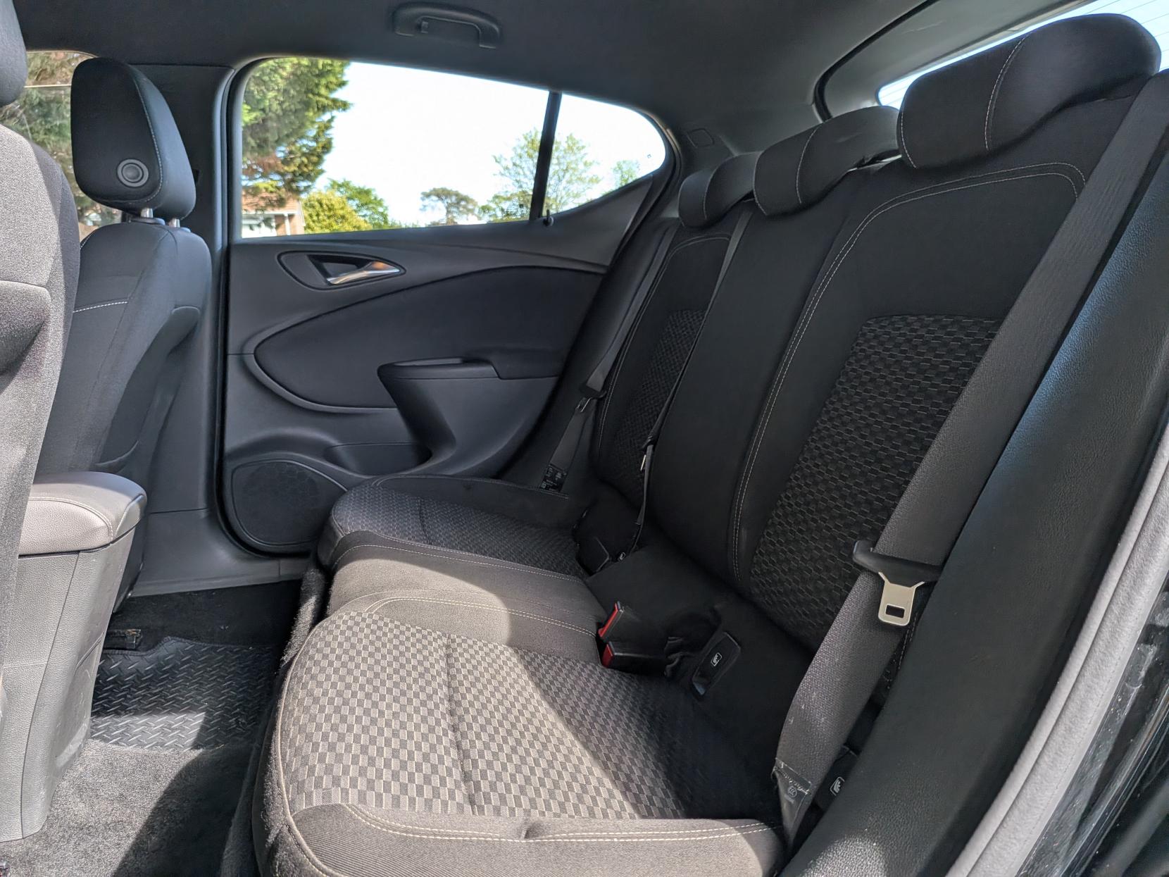 Vauxhall Astra 1.4i Turbo SRi VX Line Nav Hatchback 5dr Petrol Manual Euro 6 (150 ps)