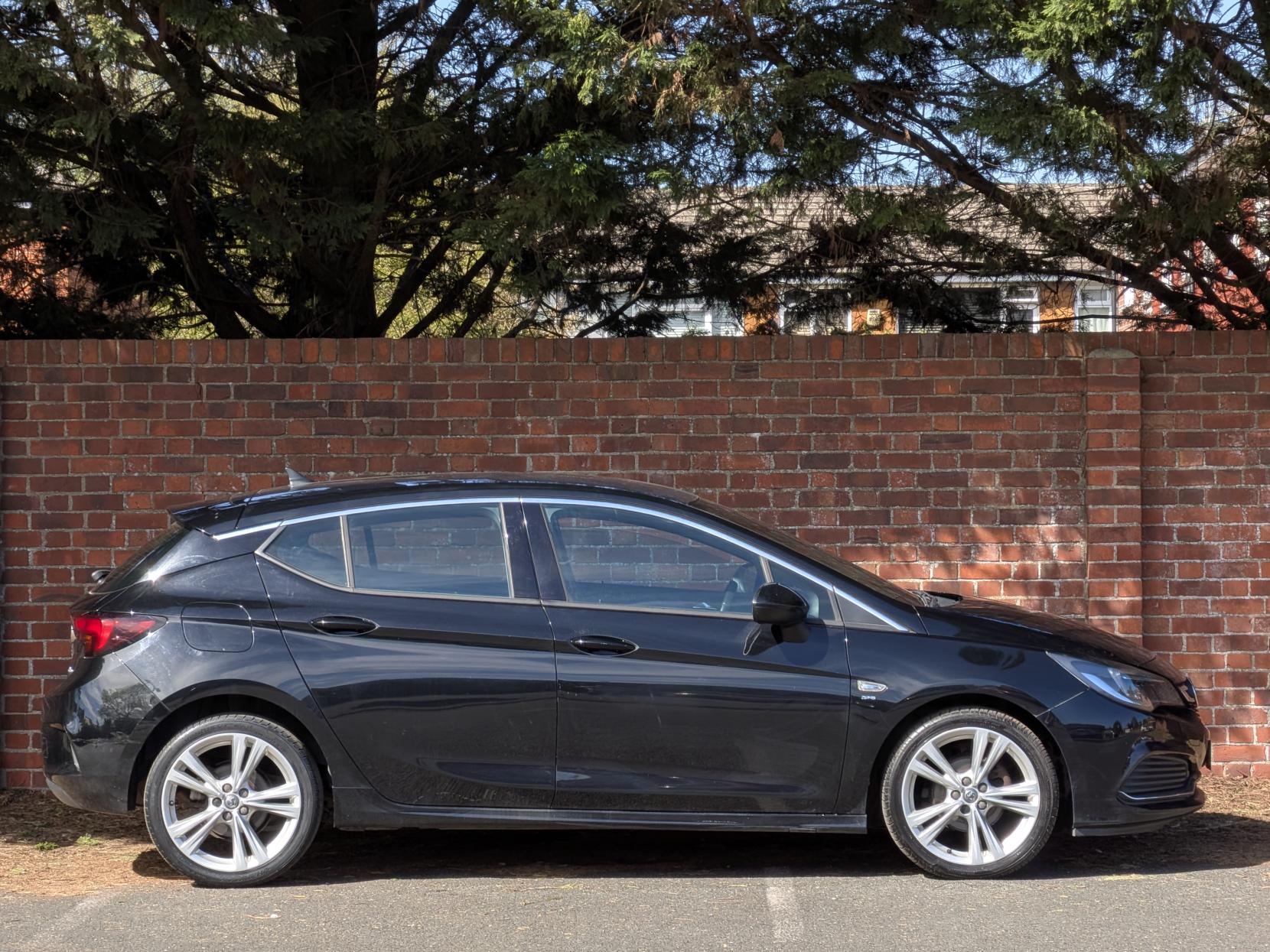 Vauxhall Astra 1.4i Turbo SRi VX Line Nav Hatchback 5dr Petrol Manual Euro 6 (150 ps)