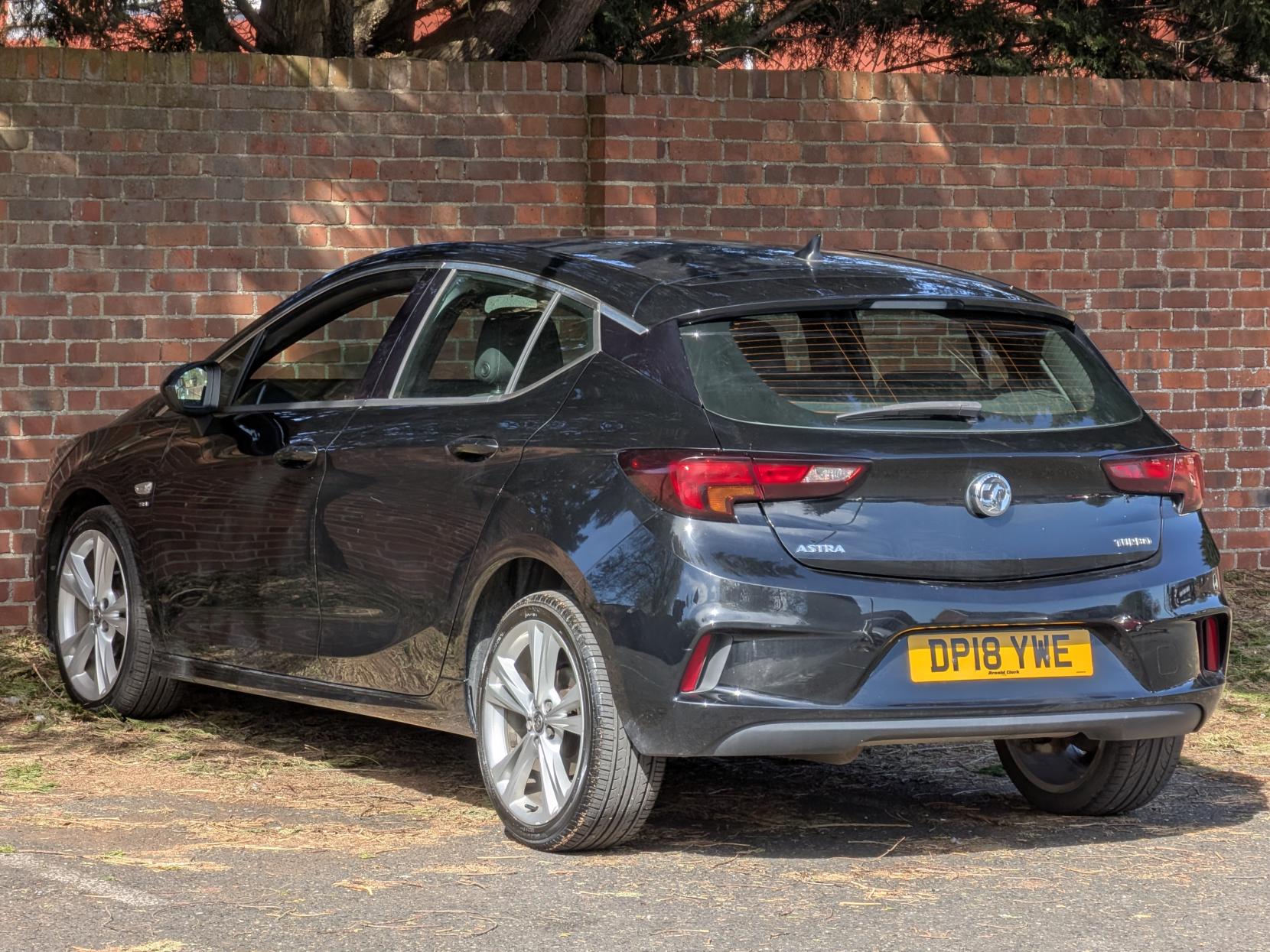 Vauxhall Astra 1.4i Turbo SRi VX Line Nav Hatchback 5dr Petrol Manual Euro 6 (150 ps)