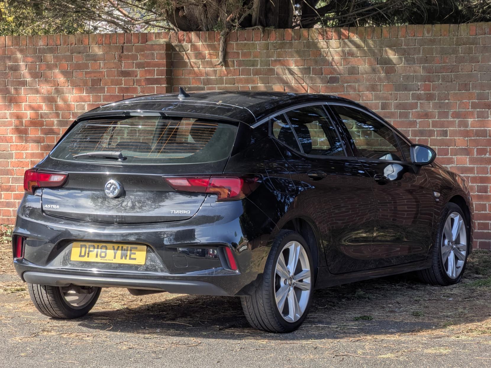 Vauxhall Astra 1.4i Turbo SRi VX Line Nav Hatchback 5dr Petrol Manual Euro 6 (150 ps)