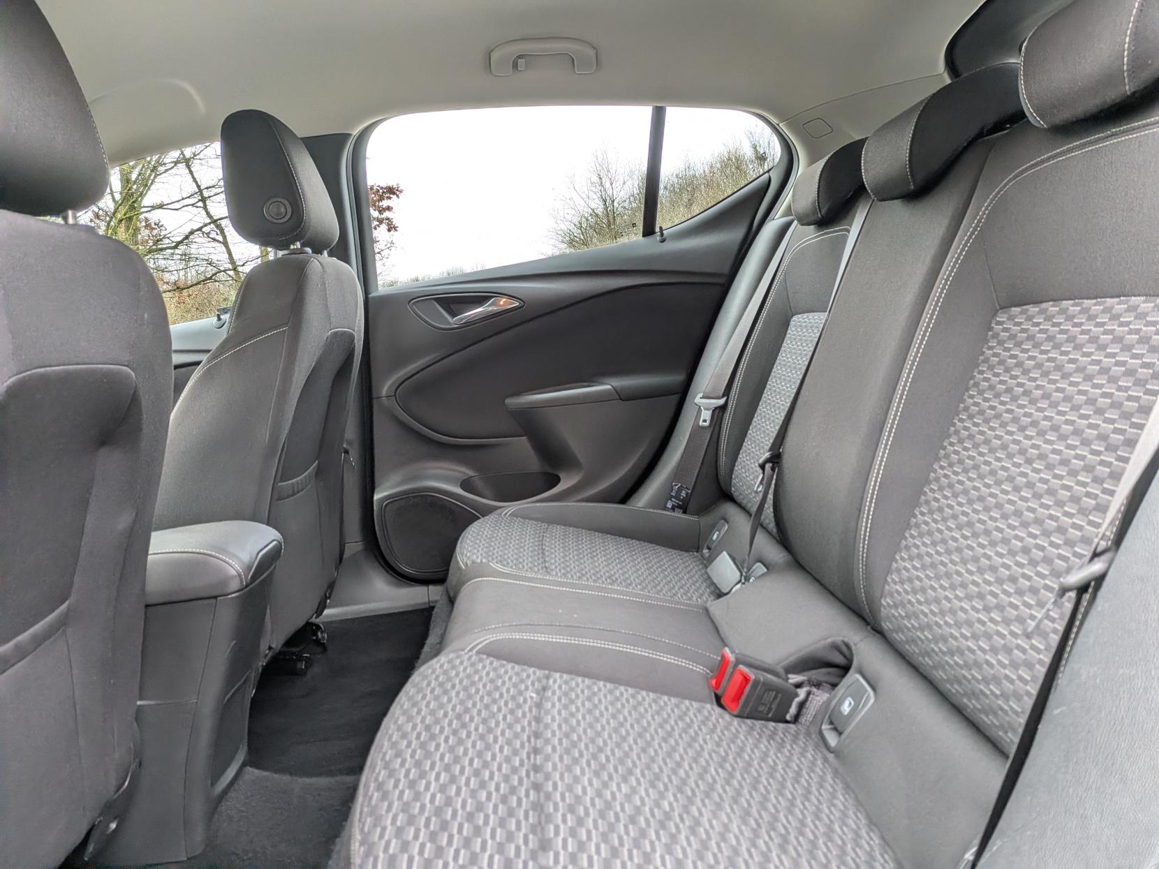 Vauxhall Astra 1.4i Turbo SRi Nav Hatchback 5dr Petrol Manual Euro 6 (150 ps)