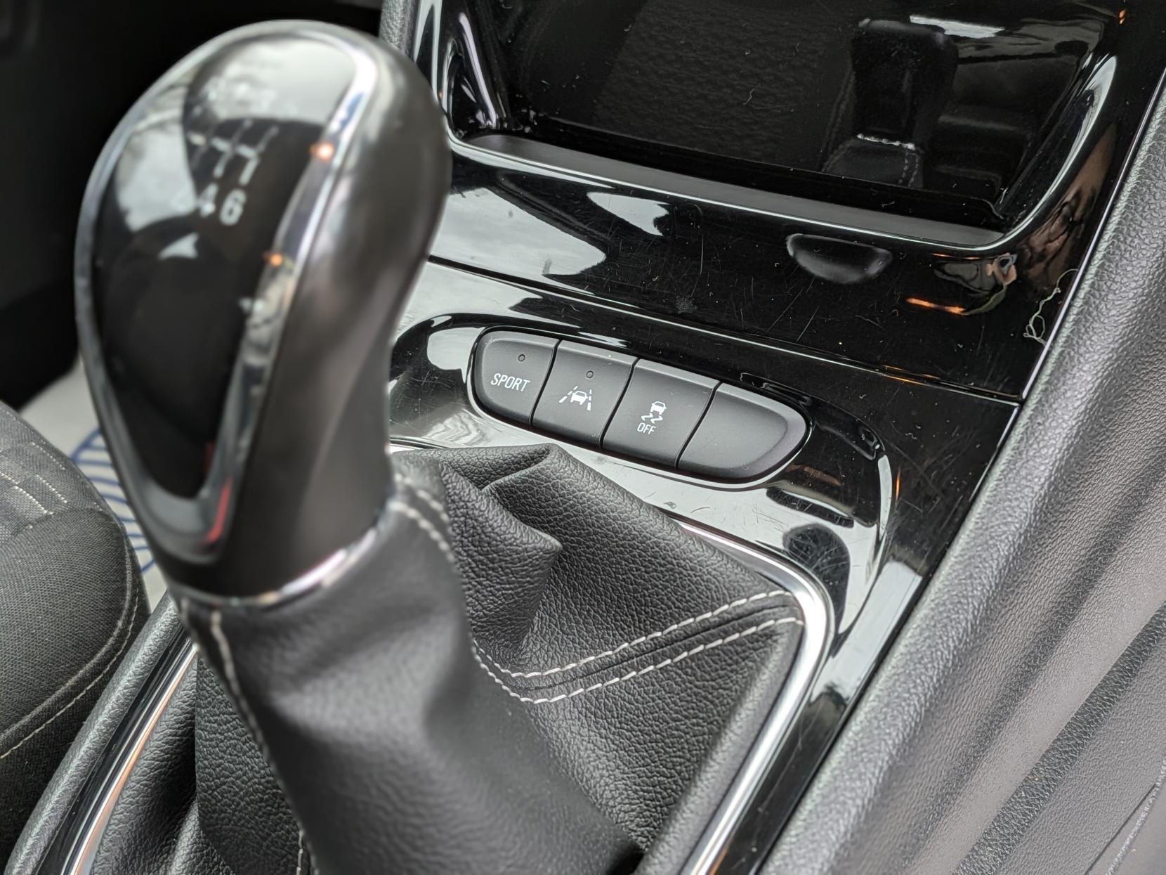 Vauxhall Astra 1.4i Turbo SRi Nav Hatchback 5dr Petrol Manual Euro 6 (150 ps)