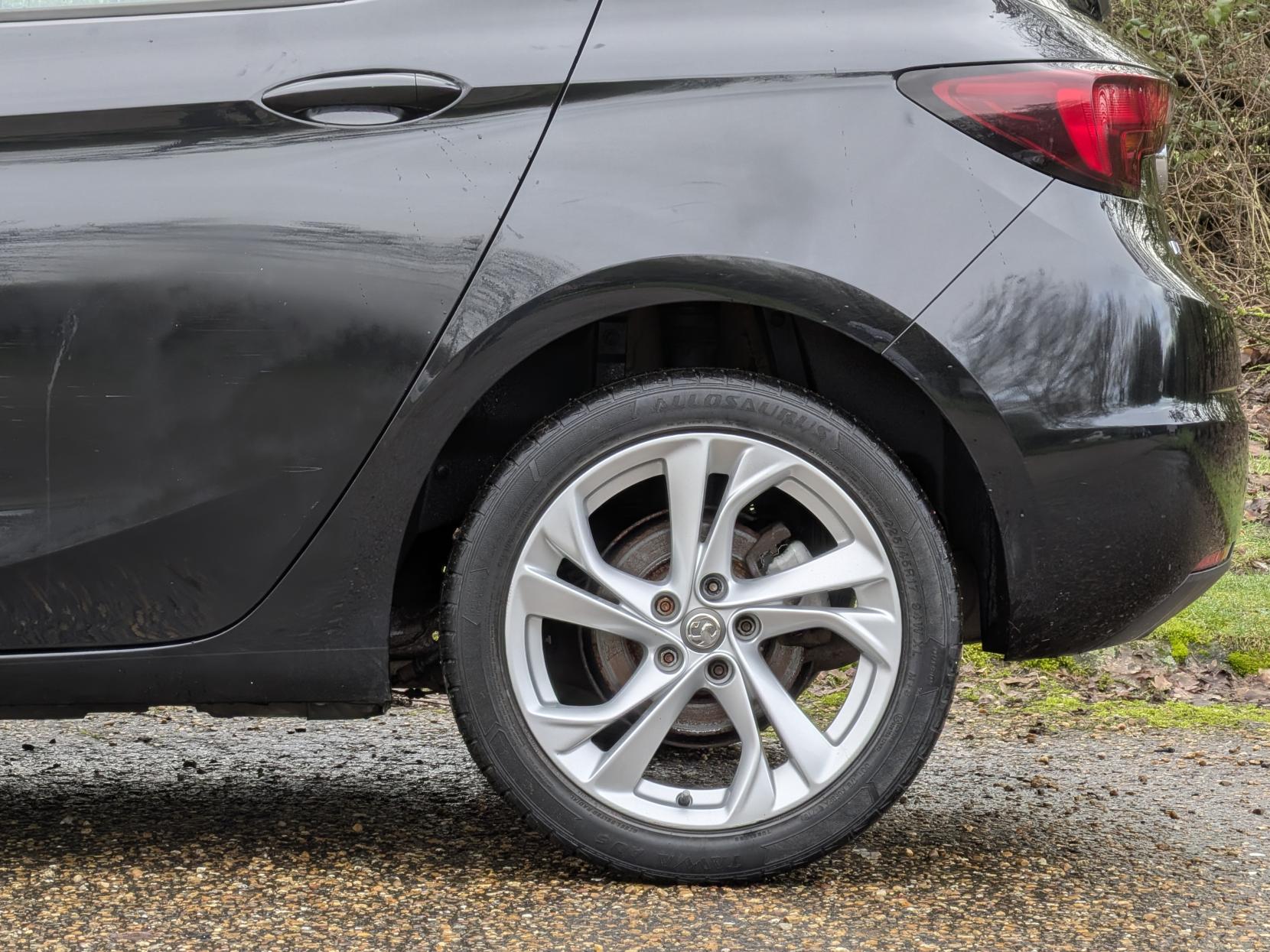 Vauxhall Astra 1.4i Turbo SRi Nav Hatchback 5dr Petrol Manual Euro 6 (150 ps)