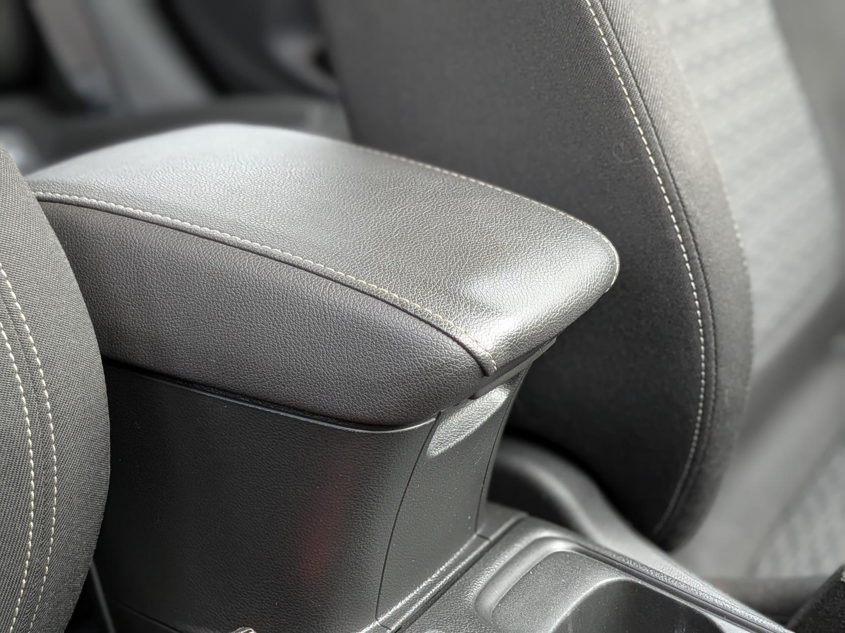 Vauxhall Astra 1.4i Turbo SRi Nav Hatchback 5dr Petrol Manual Euro 6 (150 ps)