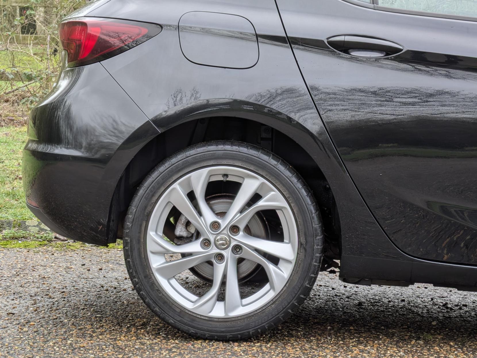 Vauxhall Astra 1.4i Turbo SRi Nav Hatchback 5dr Petrol Manual Euro 6 (150 ps)