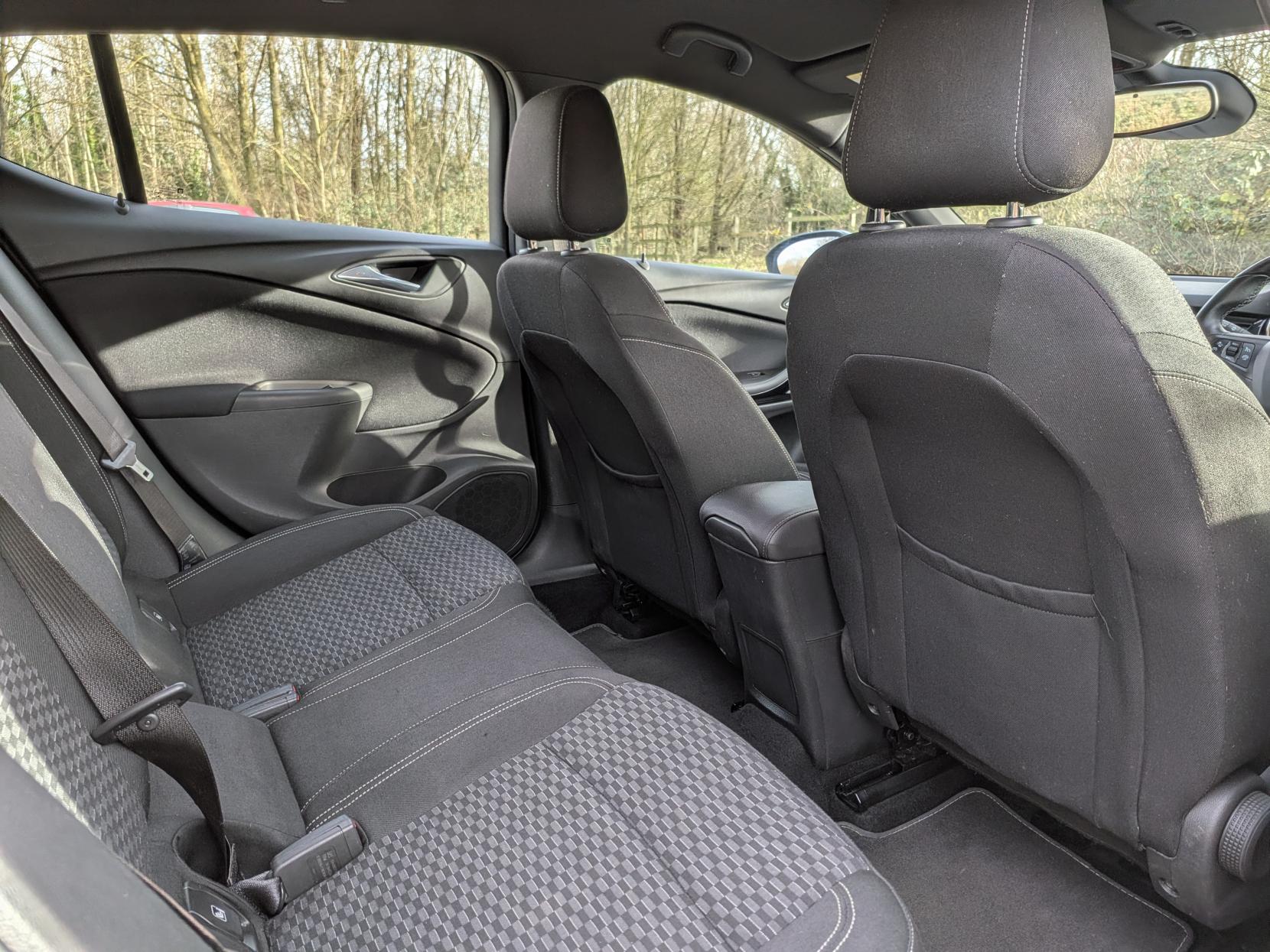 Vauxhall Astra 1.4i SRi Hatchback 5dr Petrol Manual Euro 6 (100 ps)