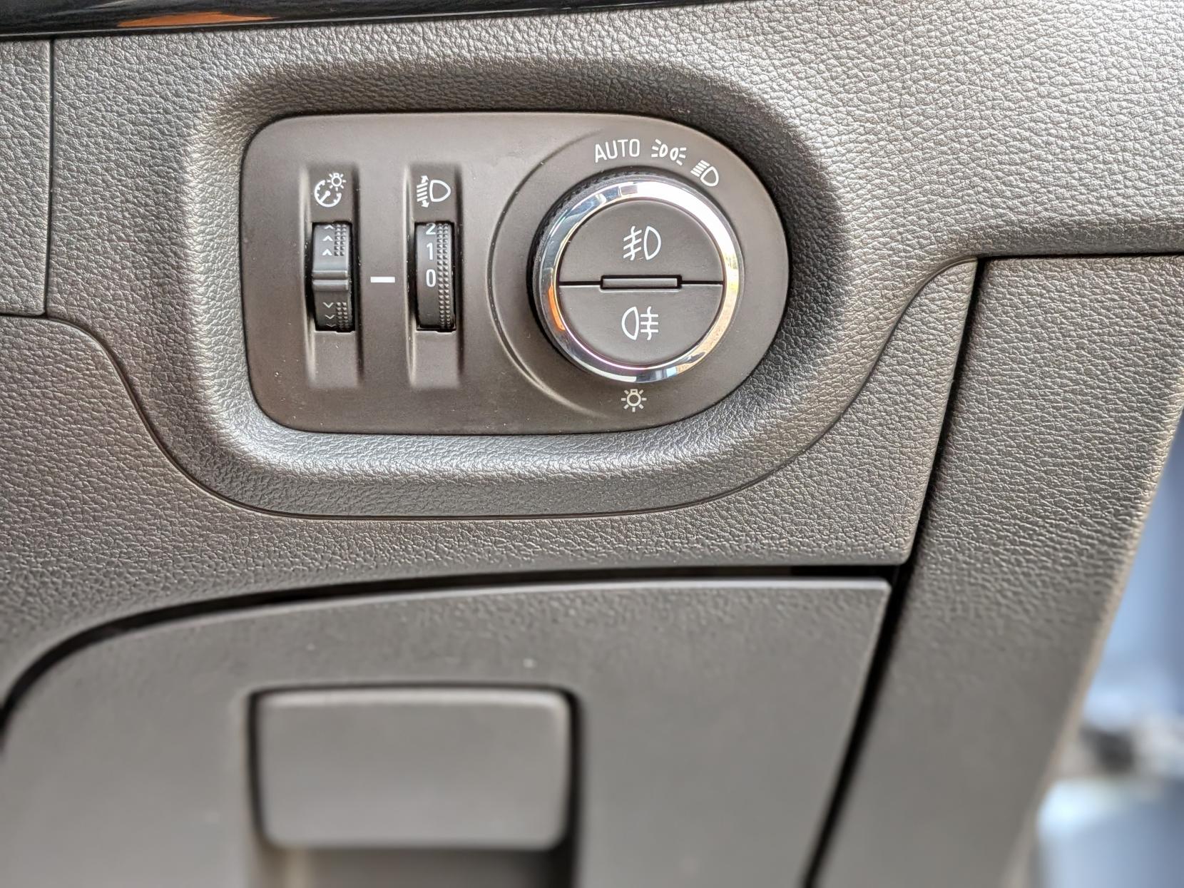 Vauxhall Astra 1.4i SRi Hatchback 5dr Petrol Manual Euro 6 (100 ps)