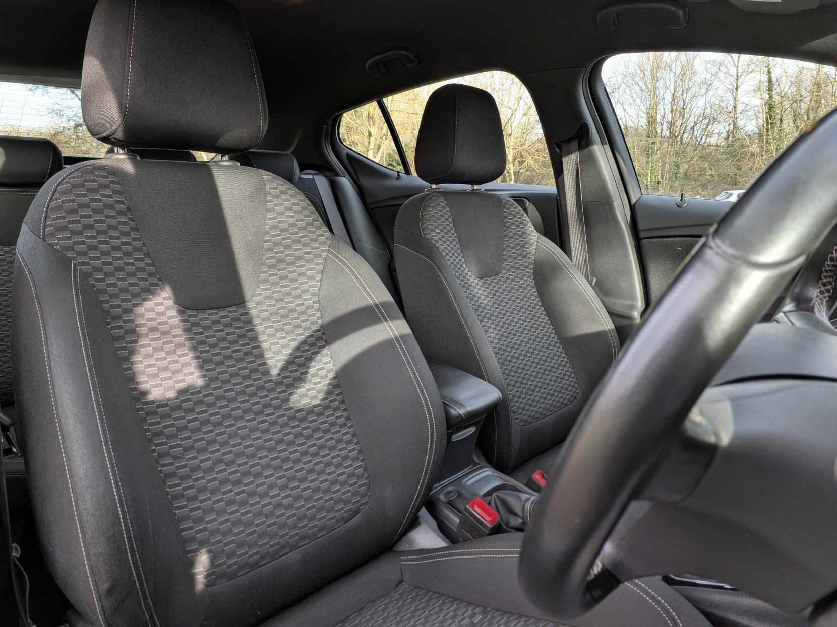 Vauxhall Astra 1.4i SRi Hatchback 5dr Petrol Manual Euro 6 (100 ps)