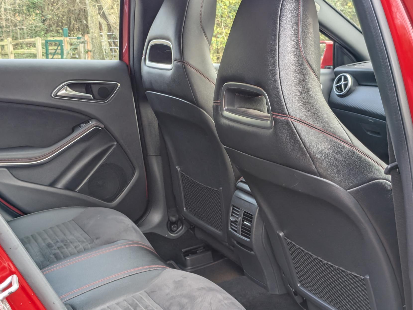 Mercedes-Benz A Class 1.5 A180d AMG Line (Premium Plus) Hatchback 5dr Diesel Manual Euro 6 (s/s) (109 ps)