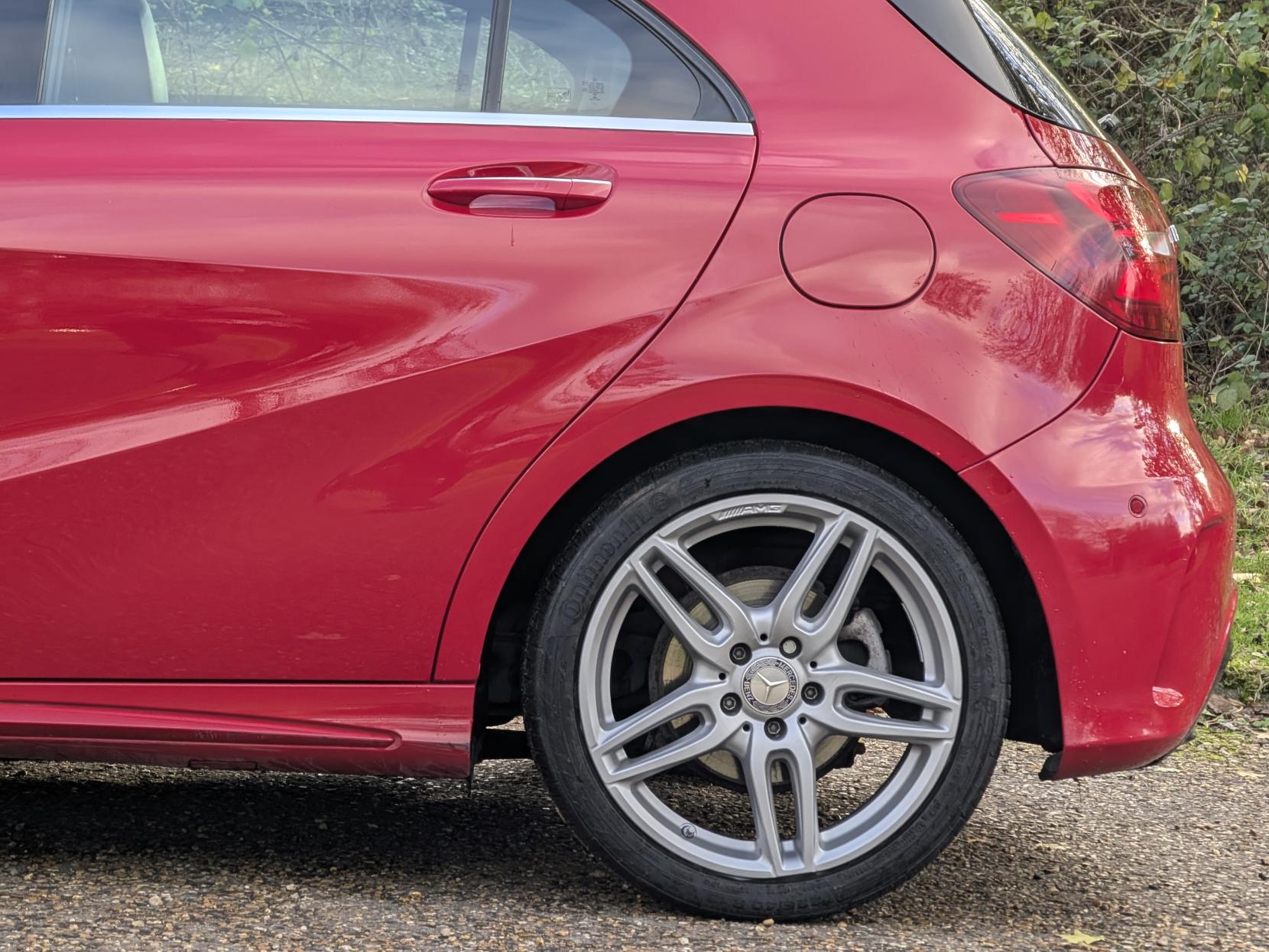 Mercedes-Benz A Class 1.5 A180d AMG Line (Premium Plus) Hatchback 5dr Diesel Manual Euro 6 (s/s) (109 ps)