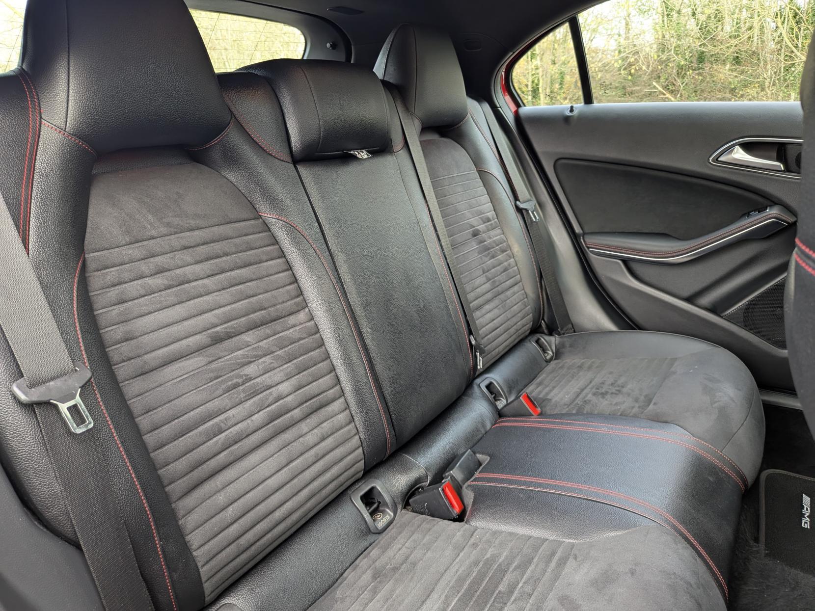 Mercedes-Benz A Class 1.5 A180d AMG Line (Premium Plus) Hatchback 5dr Diesel Manual Euro 6 (s/s) (109 ps)