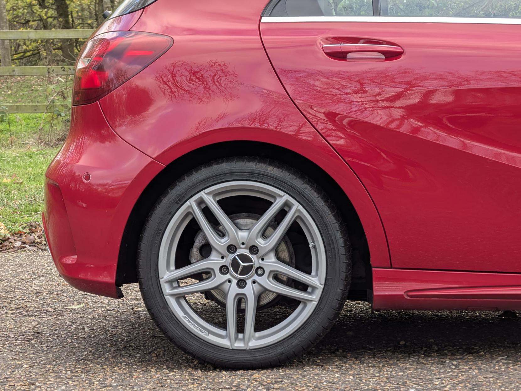 Mercedes-Benz A Class 1.5 A180d AMG Line (Premium Plus) Hatchback 5dr Diesel Manual Euro 6 (s/s) (109 ps)