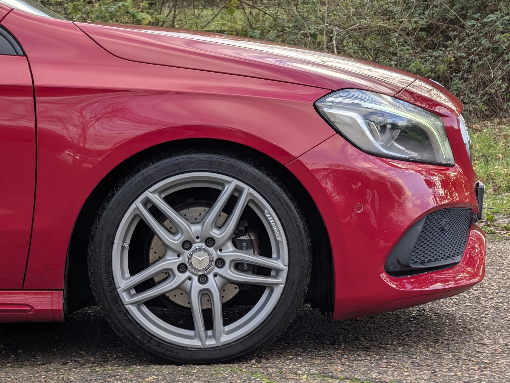 Mercedes-Benz A Class 1.5 A180d AMG Line (Premium Plus) Hatchback 5dr Diesel Manual Euro 6 (s/s) (109 ps)