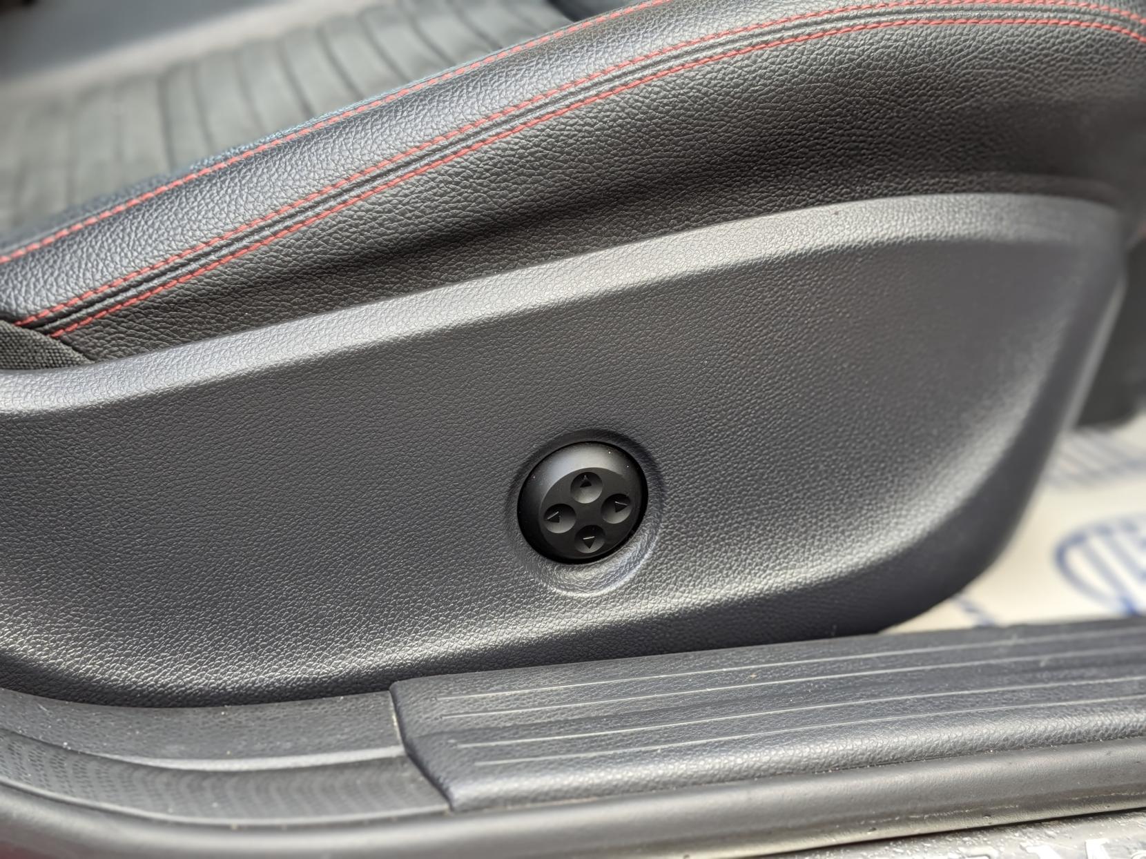 Mercedes-Benz A Class 1.5 A180d AMG Line (Premium Plus) Hatchback 5dr Diesel Manual Euro 6 (s/s) (109 ps)