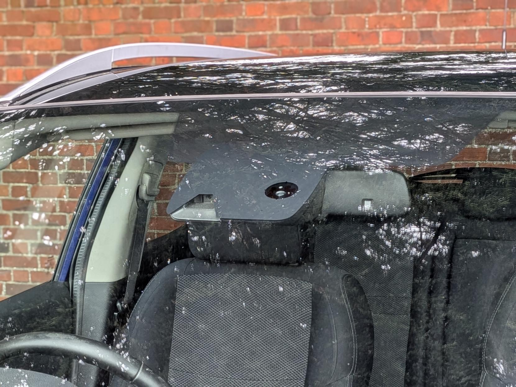 Nissan Qashqai 1.2 DIG-T N-Connecta SUV 5dr Petrol Manual 2WD Euro 6 (s/s) (115 ps)