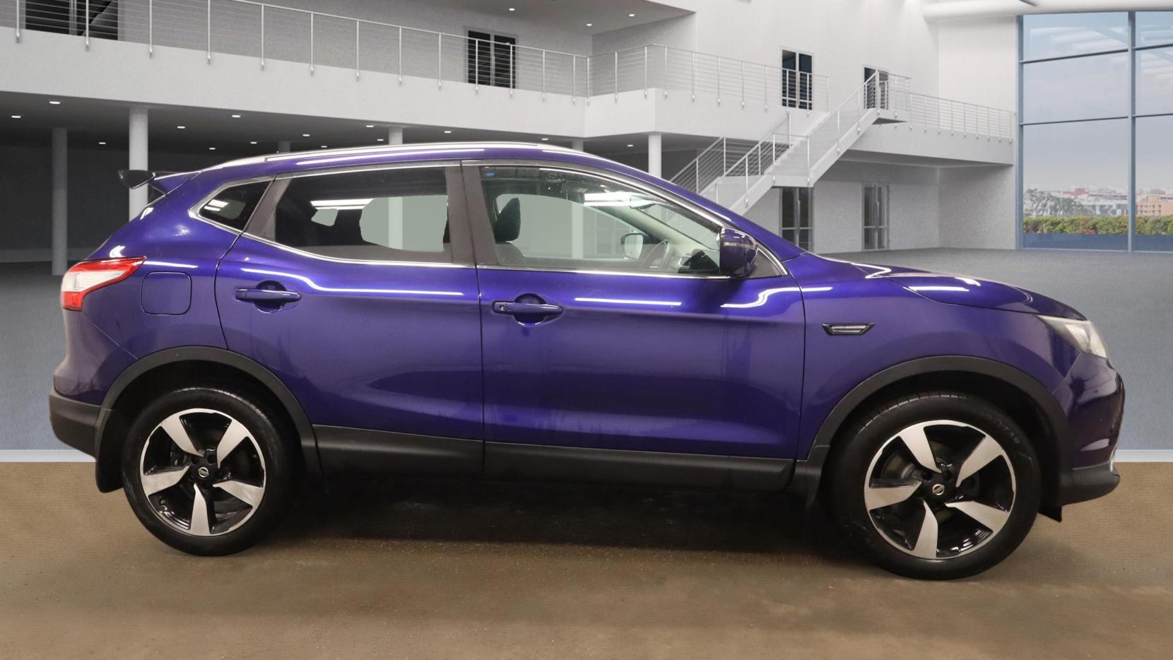 Nissan Qashqai 1.2 DIG-T N-Connecta SUV 5dr Petrol Manual 2WD Euro 6 (s/s) (115 ps)