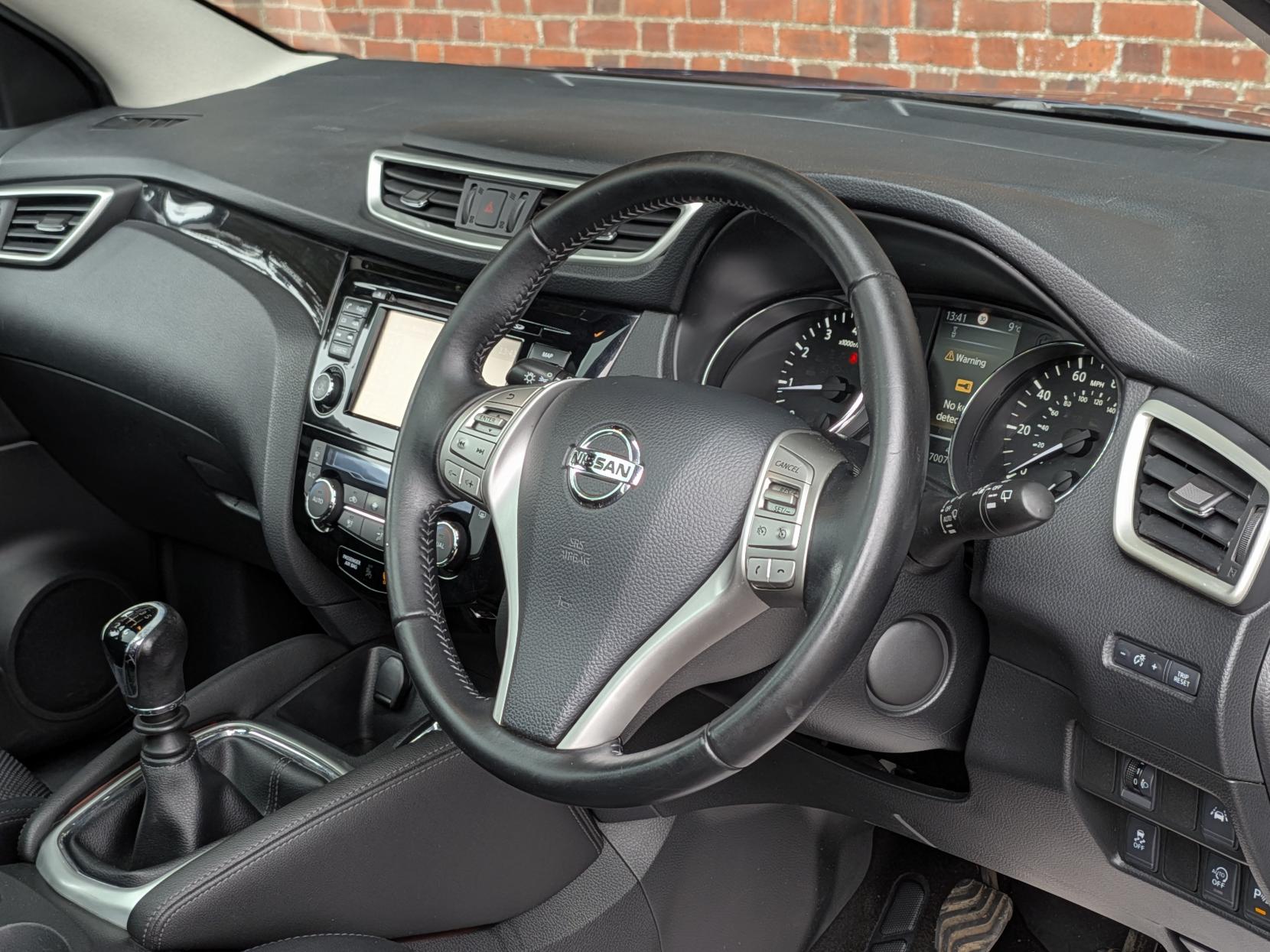 Nissan Qashqai 1.2 DIG-T N-Connecta SUV 5dr Petrol Manual 2WD Euro 6 (s/s) (115 ps)