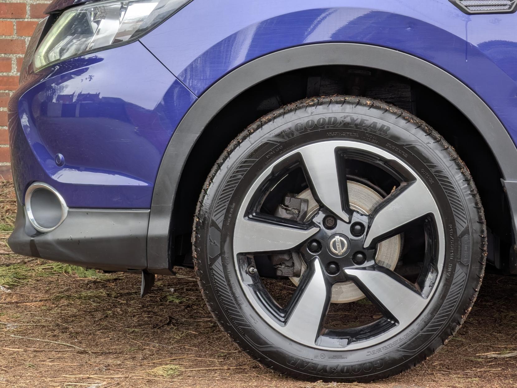 Nissan Qashqai 1.2 DIG-T N-Connecta SUV 5dr Petrol Manual 2WD Euro 6 (s/s) (115 ps)