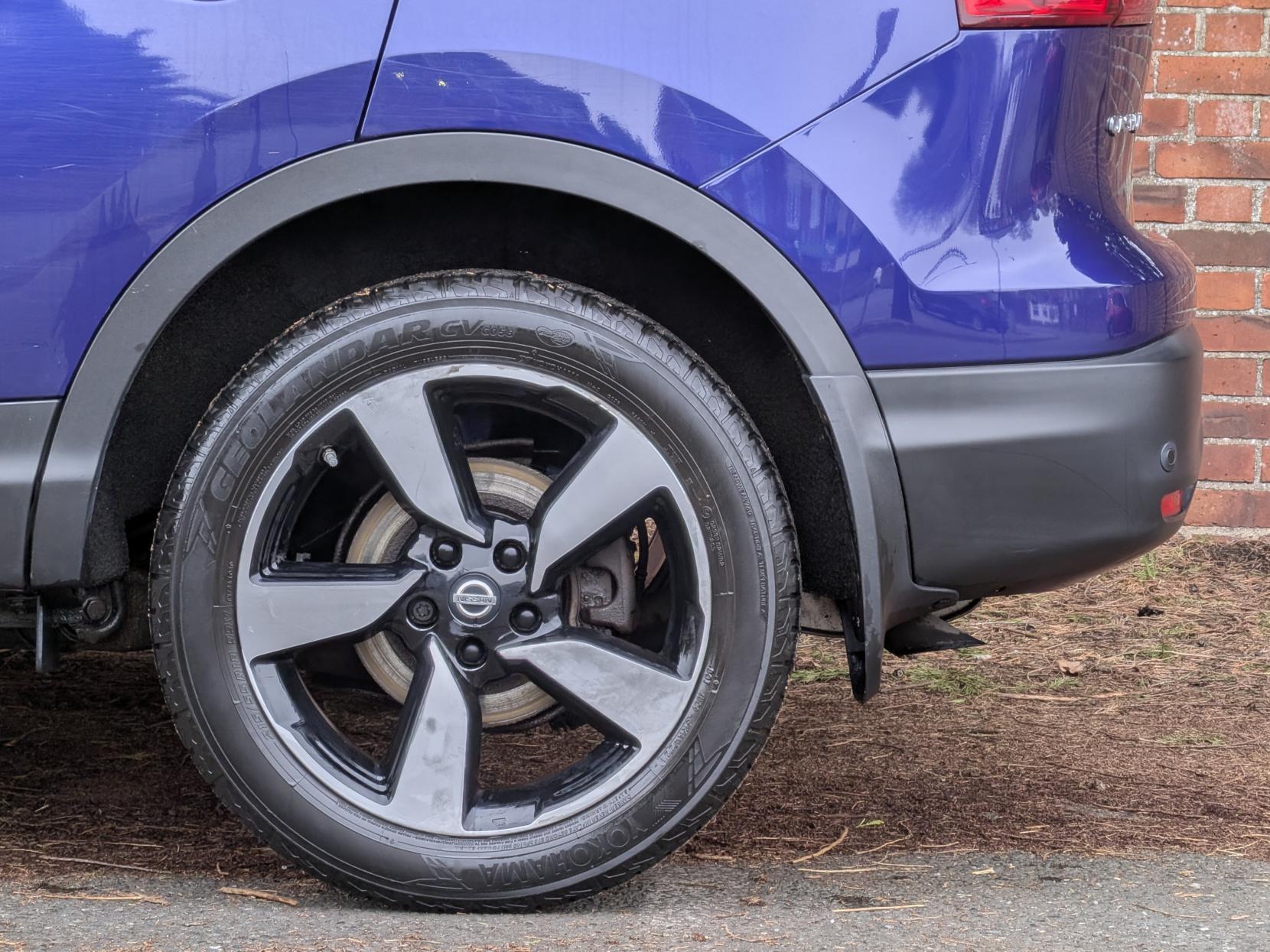 Nissan Qashqai 1.2 DIG-T N-Connecta SUV 5dr Petrol Manual 2WD Euro 6 (s/s) (115 ps)