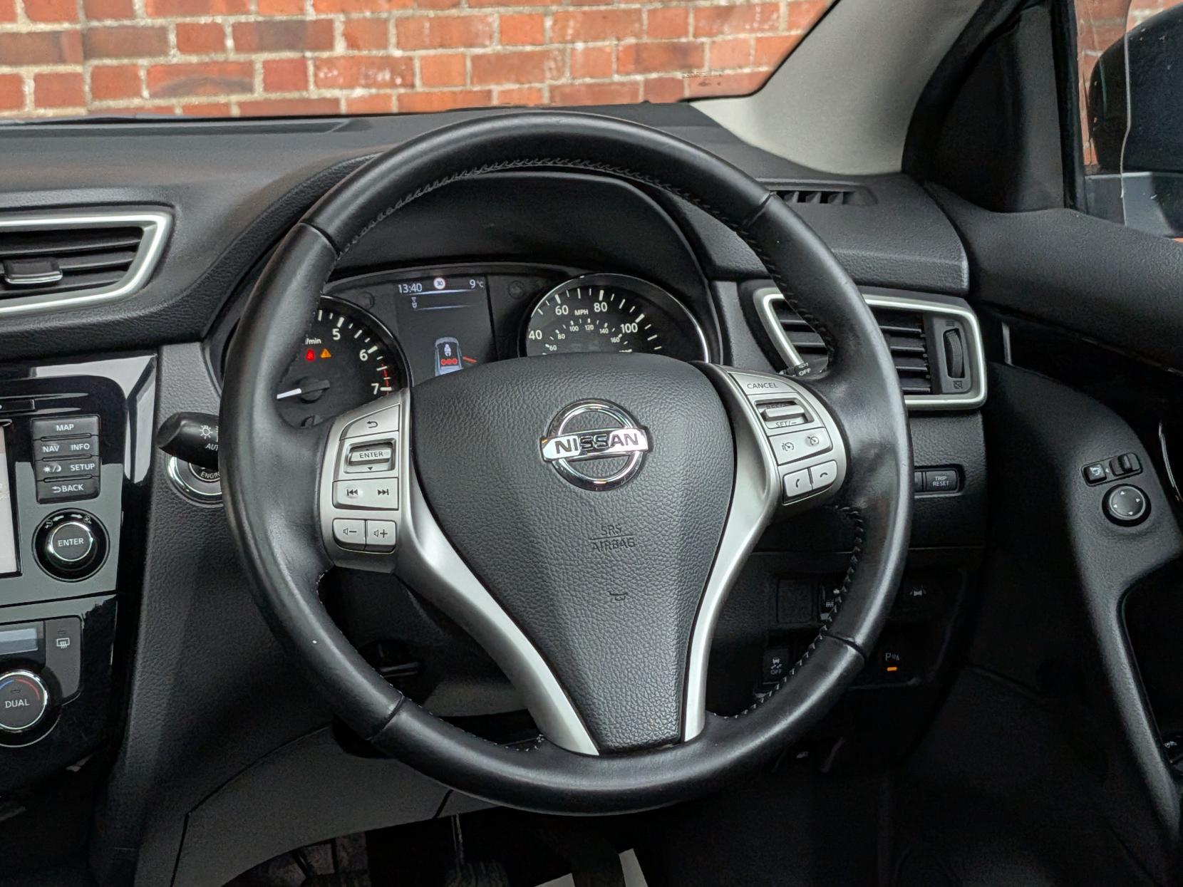 Nissan Qashqai 1.2 DIG-T N-Connecta SUV 5dr Petrol Manual 2WD Euro 6 (s/s) (115 ps)