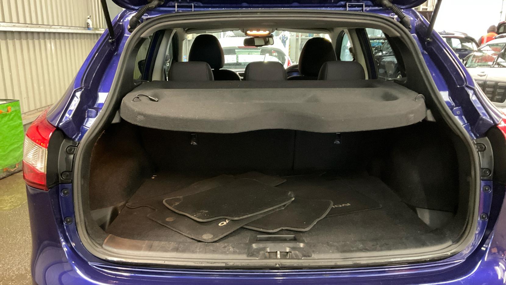 Nissan Qashqai 1.2 DIG-T N-Connecta SUV 5dr Petrol Manual 2WD Euro 6 (s/s) (115 ps)