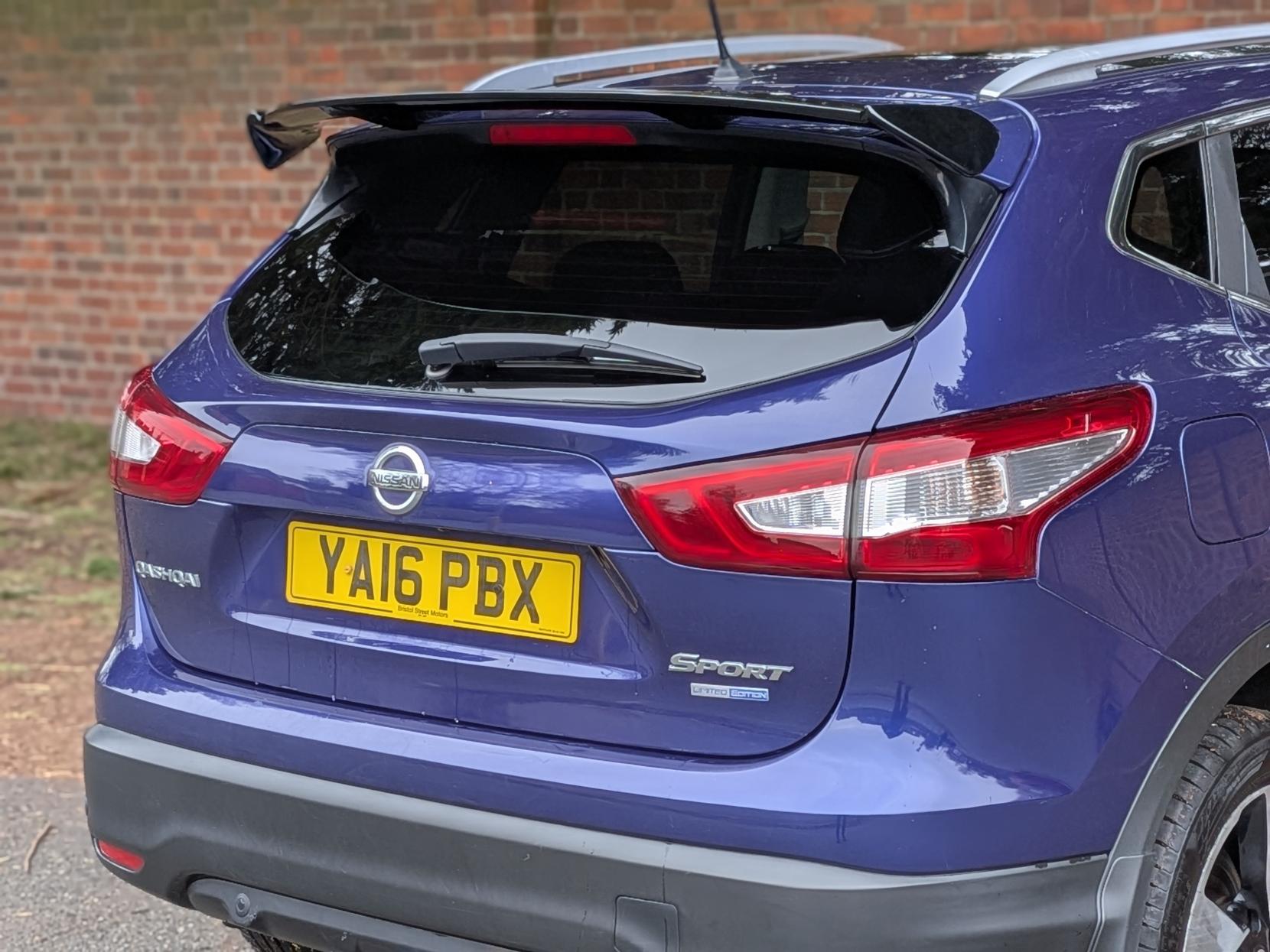 Nissan Qashqai 1.2 DIG-T N-Connecta SUV 5dr Petrol Manual 2WD Euro 6 (s/s) (115 ps)